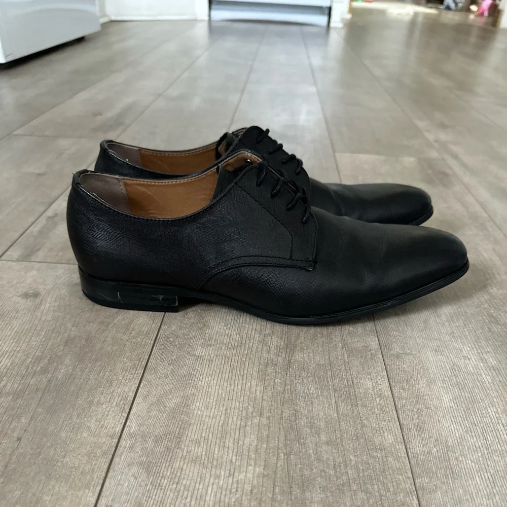 Express Oxford Leather Upper Dress Shoes Men’s Size 10  EUC